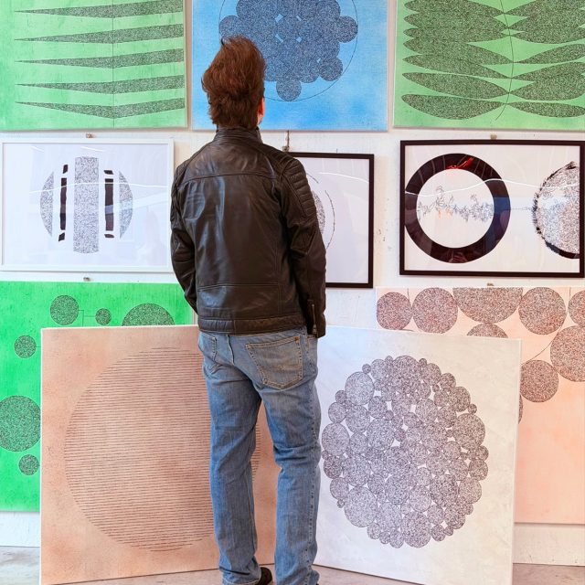 Spotkajmy się w Koneserze! 🌸
Sprawdź, co dla Ciebie przygotowaliśmy i dołącz do wydarzeń.  🎭 WYDARZENIA 🎭
🔸 1-31.03 Dzień Piękna z @beverlyhills_koneser
🔸 12.03 Festiwal Pizzy w @losteria.pl
🔸 14.03 Czekoladowe Warsztaty malowania torcików wedlowskich w Pijalnia Czekolady @wedelkoneser
🔸 10.03 Bezpłatne konsultacje z kosmetologiem w Mydlarnia @4szpaki
🔸 10.03 Warsztaty z automasażu twarzy selfKOBIDO w Mydlarni @4szpaki
🔸 13.03 Concert & Dining | Tribute to Sade w @scenakotlownia  🎨 SZTUKA 🎨
🔸 1-31.03 Wystawa wyróżnionych prac konkursowych VI @warszawskimaratonfotograficzny na Placu Konesera
🔸 10-15.03 „Tydzień z Artystą” Michał Karpiński @art_karpinski & Olga Niewiadomska @olgawhiszpanii w @galeria_bizuterii_wspolczesnej
🔸 Do 15.03 Wystawa BEST_IARIUS Bartosza Stępińskiego w @muzeumsztukifantastycznej 
🔸 Do 19.03 Patyna czasu | Wystawa biżuterii artystycznej Urszuli Wasilewskiej w @galeria_bizuterii_wspolczesnej
🔸 Do 21.03 Wystawa malarstwa | Anastasiya Kamarova “Tym razem zostanie już na zawsze” w @totuart_gallery  🎉 ROZRYWKA 🎉
🔸 10.03 Pubquiz x Wyborowa w @setkipowodow
🔸 14.03 Beat The Night | Food, drinks & DJ w @setkipowodow  #koneser #corobićwwarszawie #wydarzenia #koncerty #sztuka